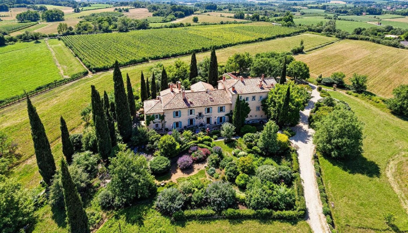 Comment une bastide provençale offre une expérience unique de séjour ?